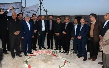 گزارش تصویری از کلنگ زنی مجتمع فرهنگی ورزشی سرپل ذهاب توسط مدیرعامل بانک شهر 