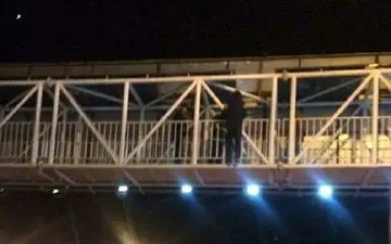 پلیس،‌دختر دانش‌آموزی که قصد‌ خودکشی داشت را نجات داد
