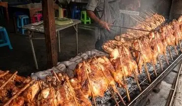 راز آشپزی خیابانی تایلند: آموزش پخت چلو مرغ بانکوکی با طعم بی‌نظیر (ویدئو)