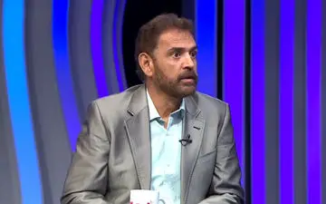 آدرس غلط فیروز کریمی به فوتبال ایران
