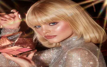 راهنمای انتخاب رژگونه برای پاییز: چه رنگ‌هایی مناسب‌تر هستند؟
