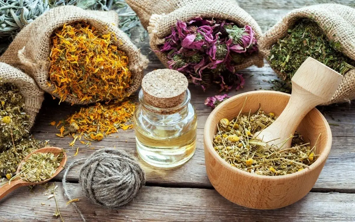 خونریزی شدید قاعدگی|راه‌های درمان با گیاهان دارویی را بدانید