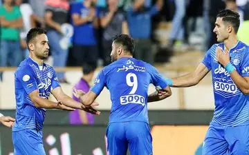 سرمربی استقلال و اشتباه در تغییر نفرات
