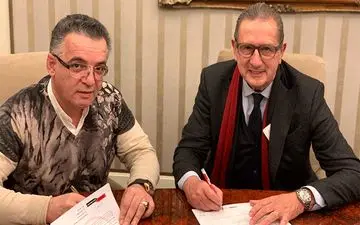 غوغا در فوتبال ایران توسط پیرمرد بلژیکی + عکس