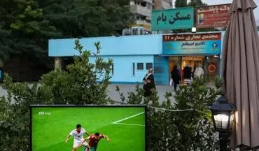 انتقاد تندگویان از گرفتن ورودی از شهروندان برای تماشای فوتبال در فضاهای باز شهری