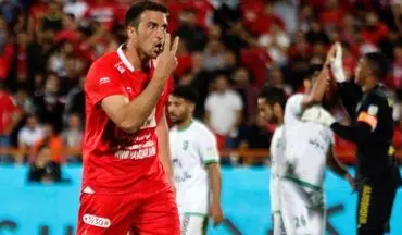 اعتراضات مکرر مهاجم جنجالی پرسپولیس به داور