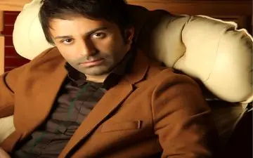 انتقاد خواننده پاپ از برنامه احسان علیخانی