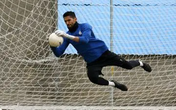 نبرد دروازه‌بانان ملی‌پوش؛ حسینی در پی شکستن طلسم برابر بیرانوند!
