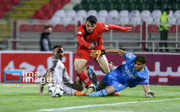 حسین‌زاده: به استقلال احترام می‌گذارم، اما تراکتور به این برد نیاز داشت