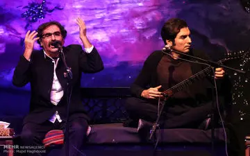 فریادخواهی حافظ ناظری در آرامگاه فردوسی