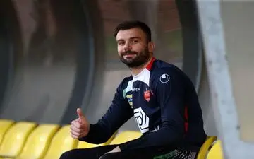  باشگاه پرسپولیس همچنان چشم انتظار تأیید رادوشویچ 