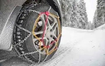  الزام تردد با زنجیرچرخ در جاده‌های گیلان و زنجان