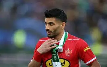 برخورد جالب هواداران تراکتور با بازیکن خودی/ یاغی بازگشته به تبریز بخشیده شد

 
