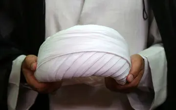 روایت ماجرای طلبه ای که زیر گرفته شد | من را بیکار کردند تا یک «ریشو» بیاید؛ آخوند را زیر گرفتم!