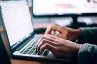 توصیه مهم به خریداران لپ‌تاپ و تبلت/ خرید خود را به زمان دیگری موکول نکنید