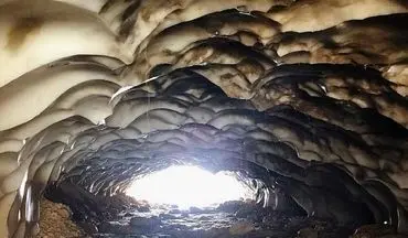 غار یخی چما غاری منحصر به فرد در دل طبیعت زیبای چهار محال و بختیاری