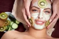 ماسک کیوی؛ راز زیبایی پوست با انواع ماسک‌های طبیعی