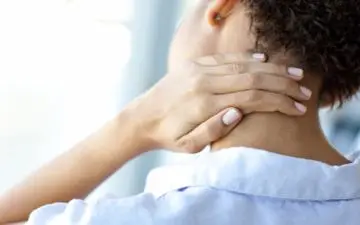 چه هنگام گرفتگی و خشکی گردن خطرناک است؟