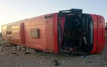 واژگونی اتوبوس تهران ـ مشهد در جاده دامغان شاهرود