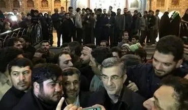 رفتار این روزهای احمدی نژاد انتقادهایی را در پیش داشته است!