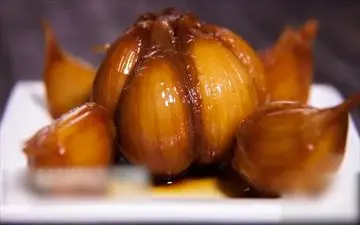  سیر ترشی‌های سرطان‌ زا| سیرترشی‌های چندساله سرطان‌زاست؟