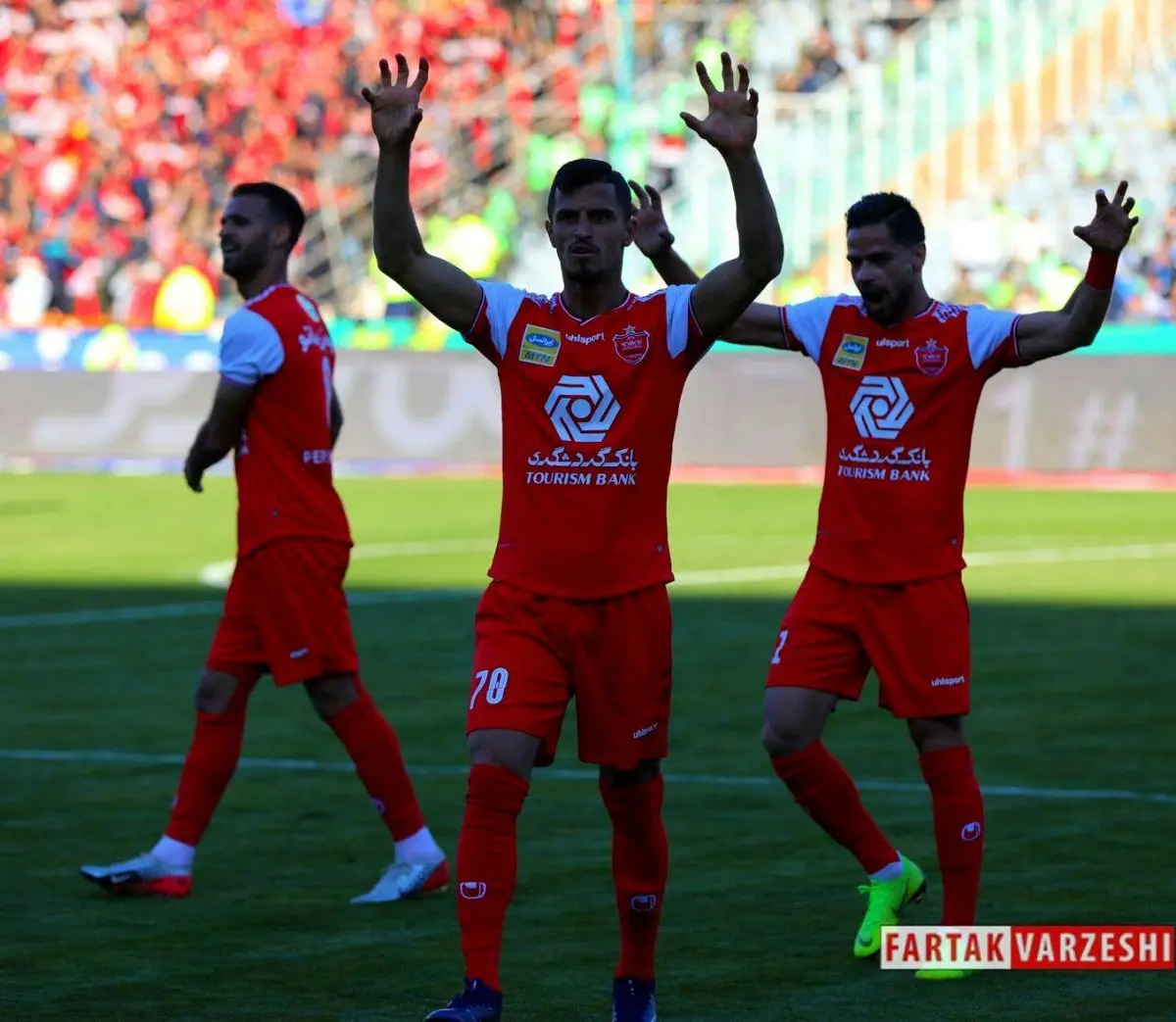 مشکل ویزای مهاجم پرسپولیس حل شد