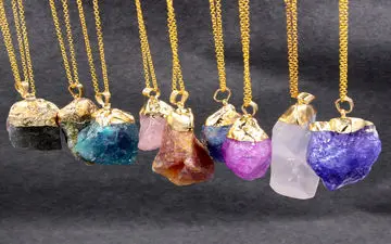 چگونه سنگ‌ مناسب را برای گردنبند طلا انتخاب کنیم؟| 