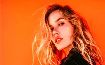 رمزگشایی از جذابیت: 4 شاخص تکاملی زیبایی
