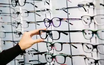 مدل‌های مختلف عینک طبی/ پرطرفدارترین عینک طبی کدام است؟