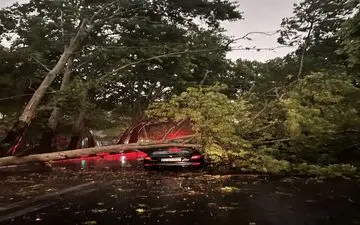 تهران در معرض طوفان و رعدوبرق/ هشدار جدی به شهروندان