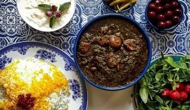 دستور پخت گام به گام قورمه سبزی با گوشت قلقلی