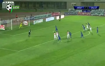 پنالتی از دست رفته استقلال توسط مرتضی تبریزی + فیلم