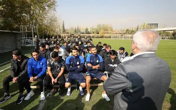 وعده‌های فتح‌الله‌زاده برای پایان یک اعتصاب؛ از پرداختی 40 درصدی تا اردو در دبی!