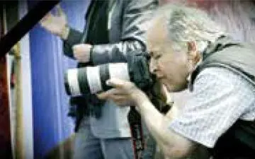 مرگ نابهنگام عکاس ورزشی در زمین بازی / شکایت خانواده عکاس از اورژانس+عکس