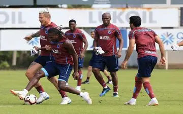 بازیکن ایرانی ترابزون مقابل گالاتاسرای به میدان می رود