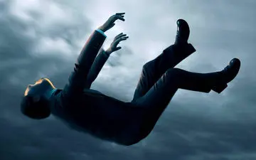 تعبیر خواب افتادن | افتادن در خواب به چه معناست ؟ 