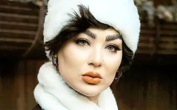 
عکس لباس پرحاشیه شقایق دلشاد کنار مهران مدیری!/ زنی با پوشش نامتعارف !
