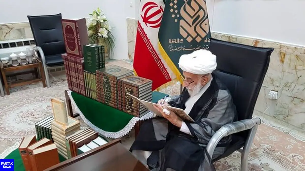 آیت الله جنتی بخشی از کتابخانه خود را اهدا کرد
