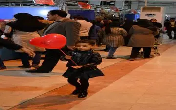 حضور کودکان در سیزدهمین نمایشگاه استانی کتاب کرمانشاه به روایت تصویر