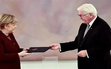 آنگلا مرکل رسما از صدر اعظمی آلمان برکنار شد