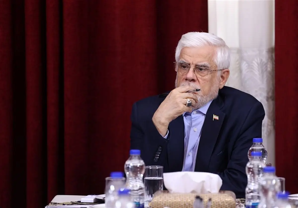 عارف به مجلس رفت 