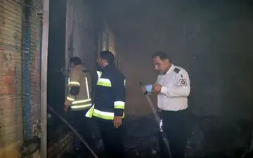 آتش‌نشانان کرمان مانع گسترش آتش در بیمارستان افضلی‌پور شدند
