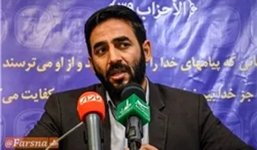 صف بازاریان معترض به‌سرعت از اخلال‌گران جدا شد/ باید به اصناف تریبون بدهیم