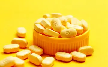 کمبود ویتامین B۱۲ چه مشکلاتی را ایجاد می کند؟