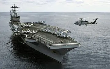 عملیات ناو هوپیمابر آمریکایی علیه مواضع داعش در عراق و سوریه