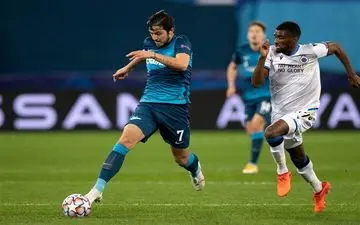  غیبت احتمالی سردار آزمون در بازی هفته دوم لیگ قهرمانان اروپا بدلیل حال ناخوشایند!