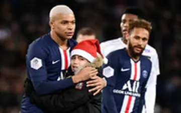 فوتبالیست‌های ما رفتار حرفه‌ای را از ام‌باپه یاد بگیرند