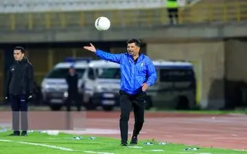 حسینی: اتمسفری که توسط پرشورها ایجاد می‌شود کار را دشوار می‌کند