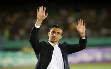 رحمتی: دو ماه است لیست بازیکنان تمدیدی را به باشگاه داده‌ام/ چارچوب‌مدار پیش رفتیم 