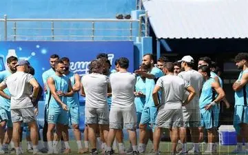 غیبت چشمی در تمرین امروز استقلال